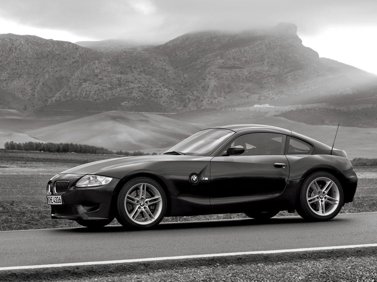 2006-BMW-Z4-M-Coupe-BW-SA-1280x960.jpg