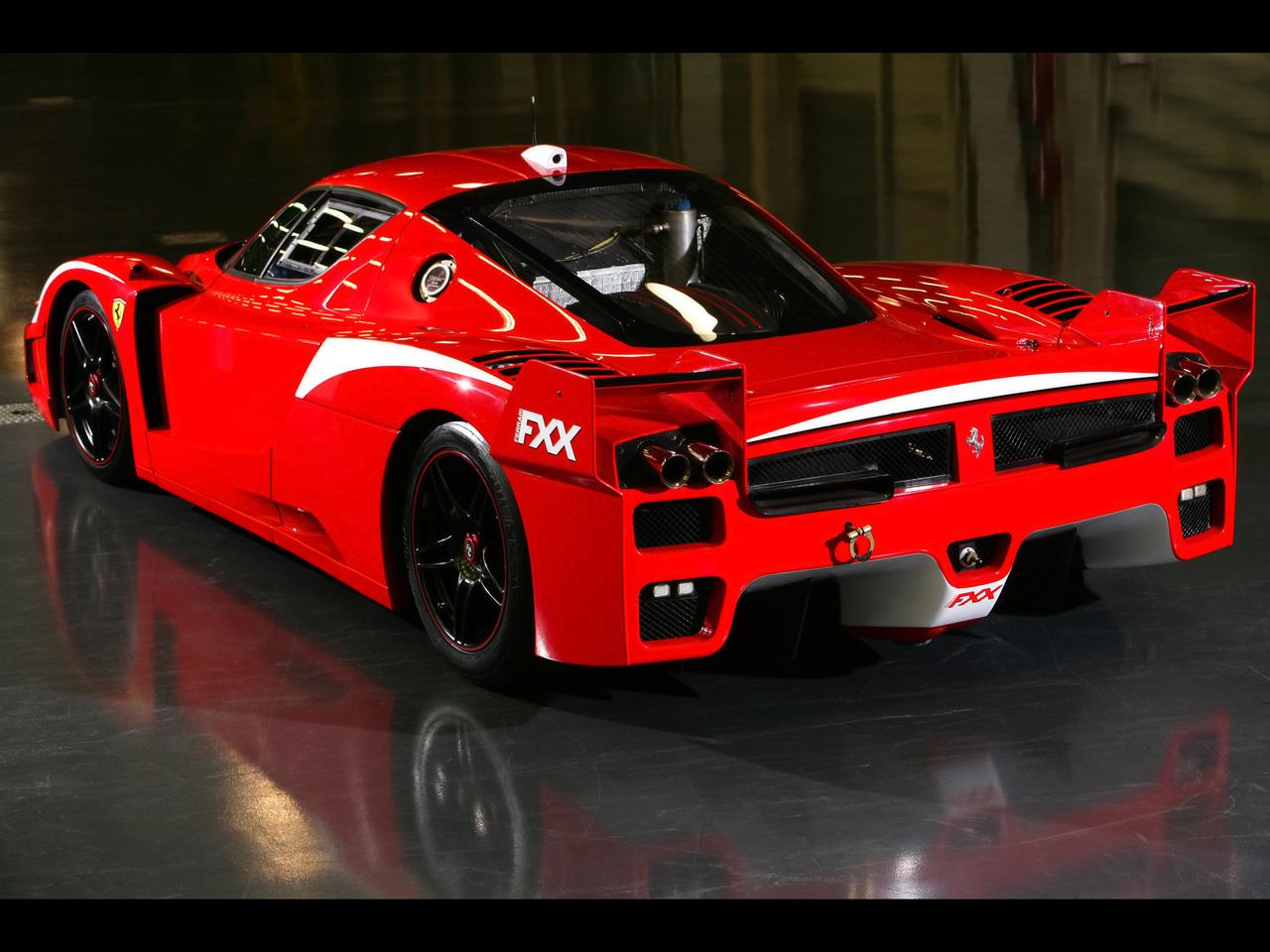 2008-Ferrari-FXX-Evolution-Rear-Angle-1280x960.jpg