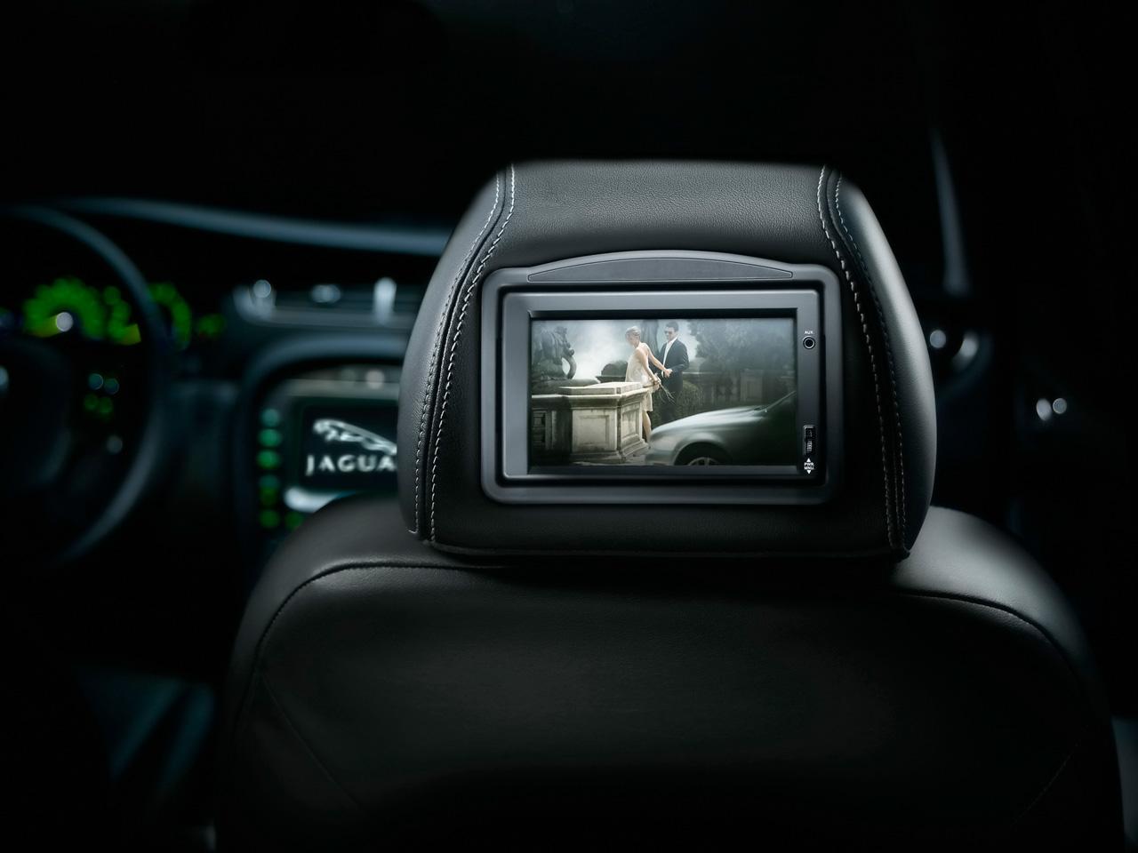 2008-Jaguar-X-Type-Headrest-Screen-1280x960.jpg