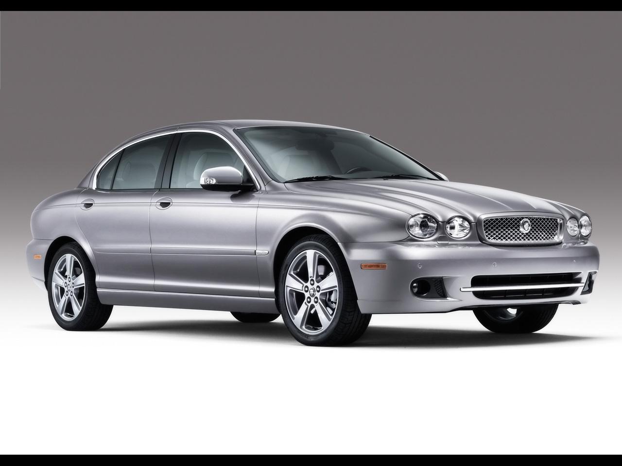 2008-Jaguar-X-Type-Studio-Front-And-Side-1280x960.jpg