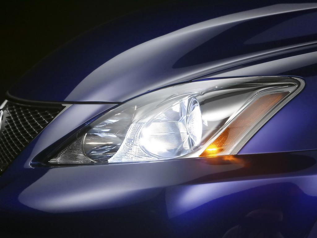 2008-Lexus-IS-F-Headlight-1024x768.jpg