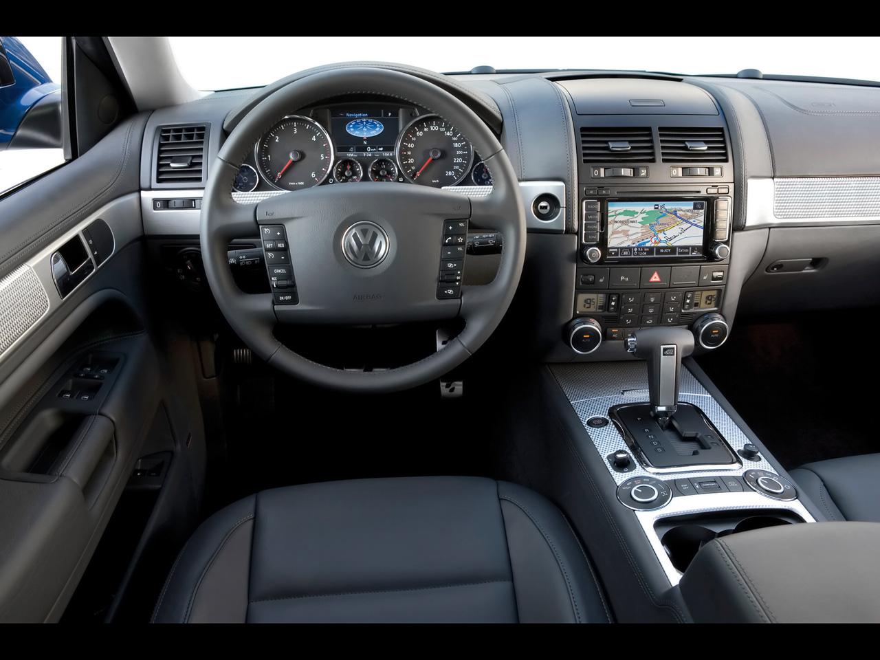 2008-Volkswagen-Touareg-R50-Dashboard-1280x960.jpg