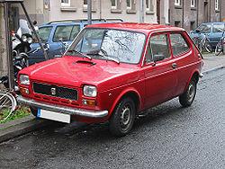250px-Fiat_127_1_v_sst.jpg