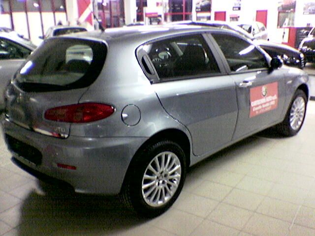 Alfa147serie115-01-2005(3).jpg