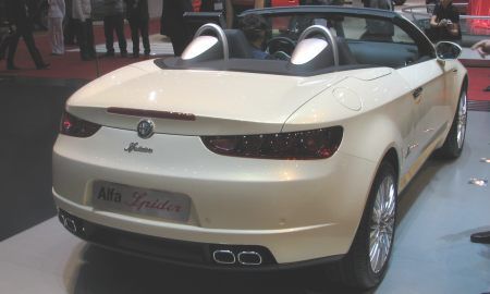 alfa_romeo_spider_wit3.jpg