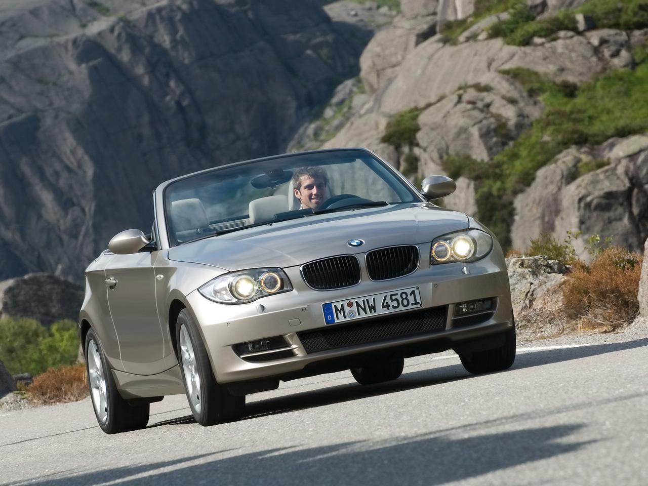 BMW-1-Series-Convertible-Front-Angle-Tilt-1280x960.jpg