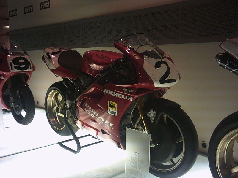ducati800x600(11).jpg
