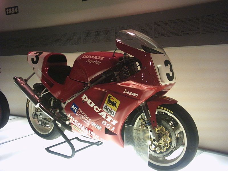 ducati800x600(7).jpg
