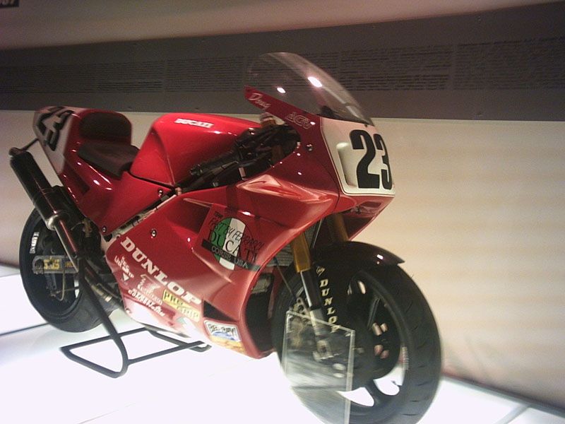ducati800x600(8).jpg