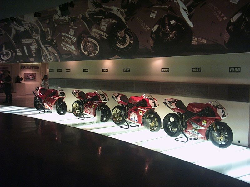 ducati800x600.jpg