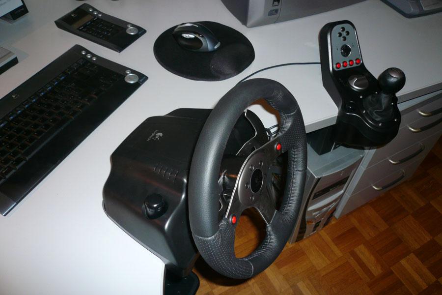 Logitech_G25_01.jpg