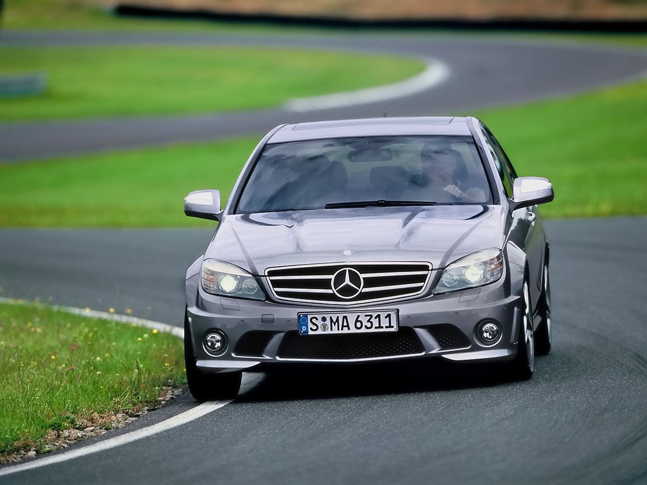 -Mercedes-Benz-C-63-AMG-Front-Angle-Drive-1280x960.jpg