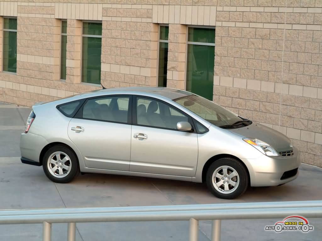 Toyota_Prius008.jpg