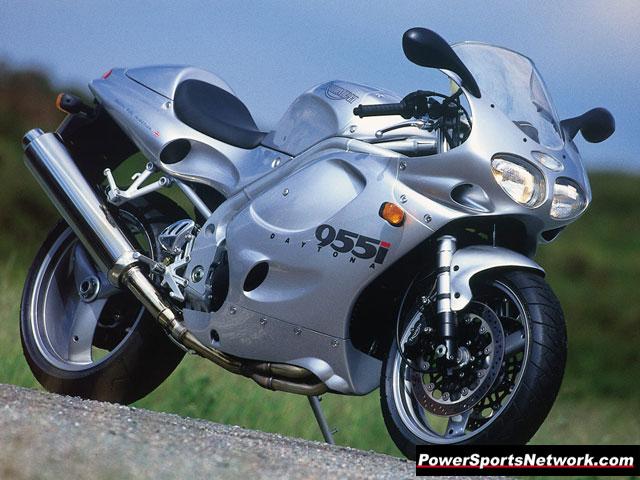 triumph_daytona1-955.jpg